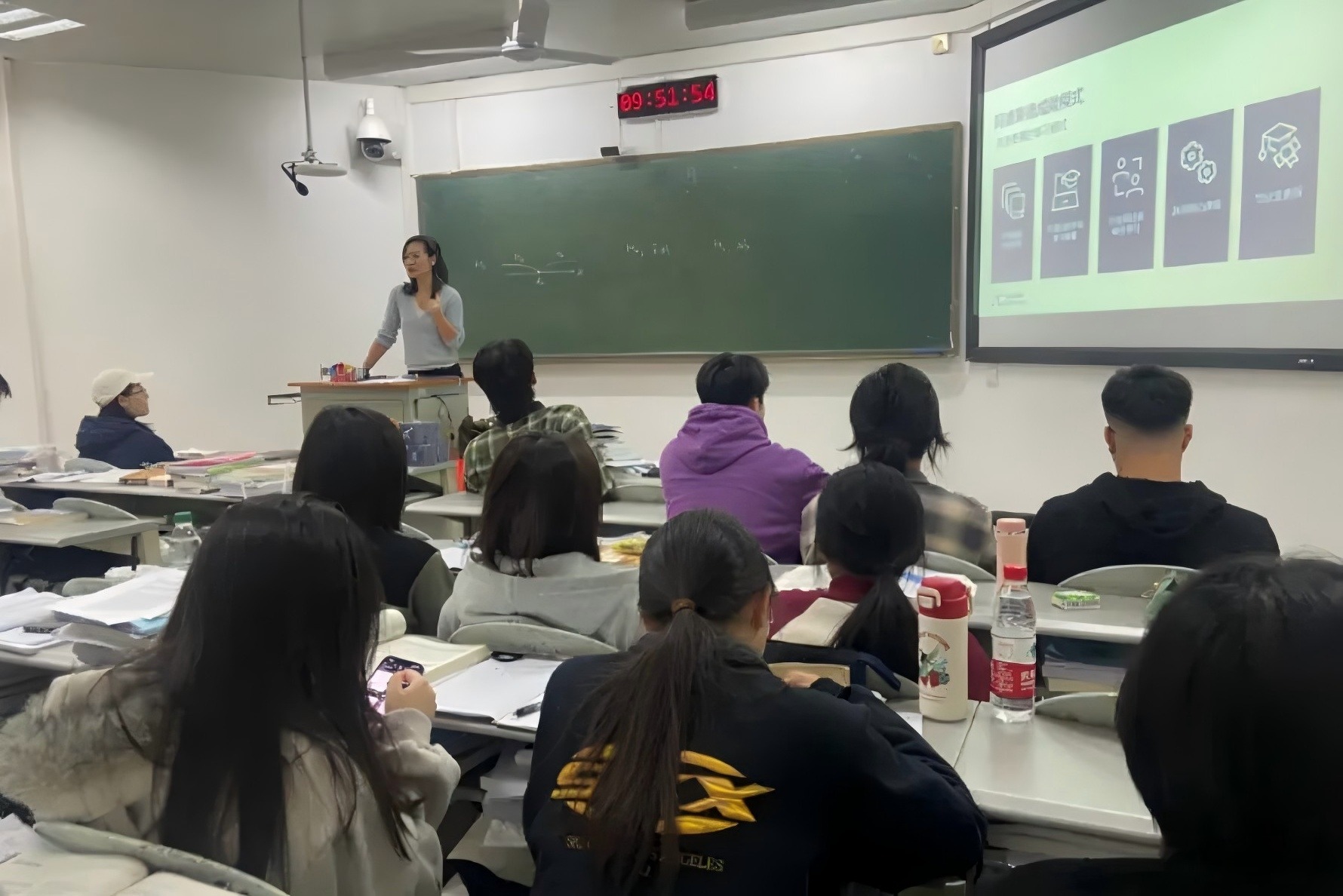 【出国留学】出国留学培训基地合作院校留学宣讲系列讲座举行