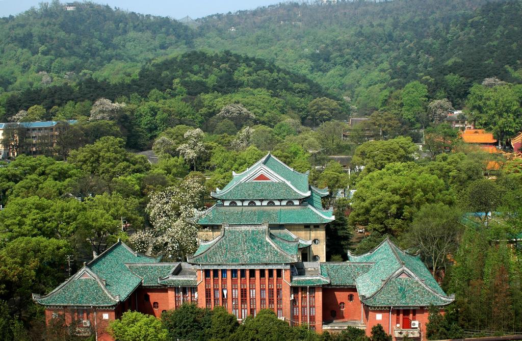 【综合新闻】学校开展“一流大学文化建设年”活动